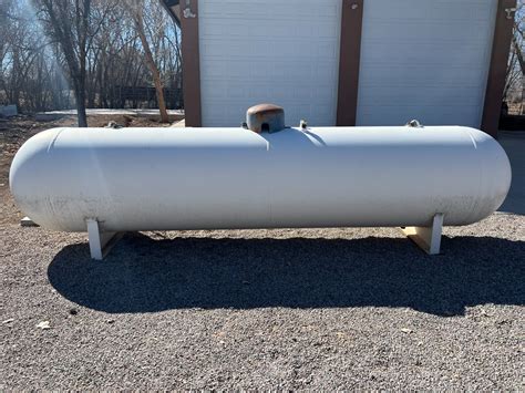 These numbers mark percentages, so if the gauge needle is pointed to 62, then your <b>tank</b> is 62% full. . Propane tanks for sale 1000 gallon